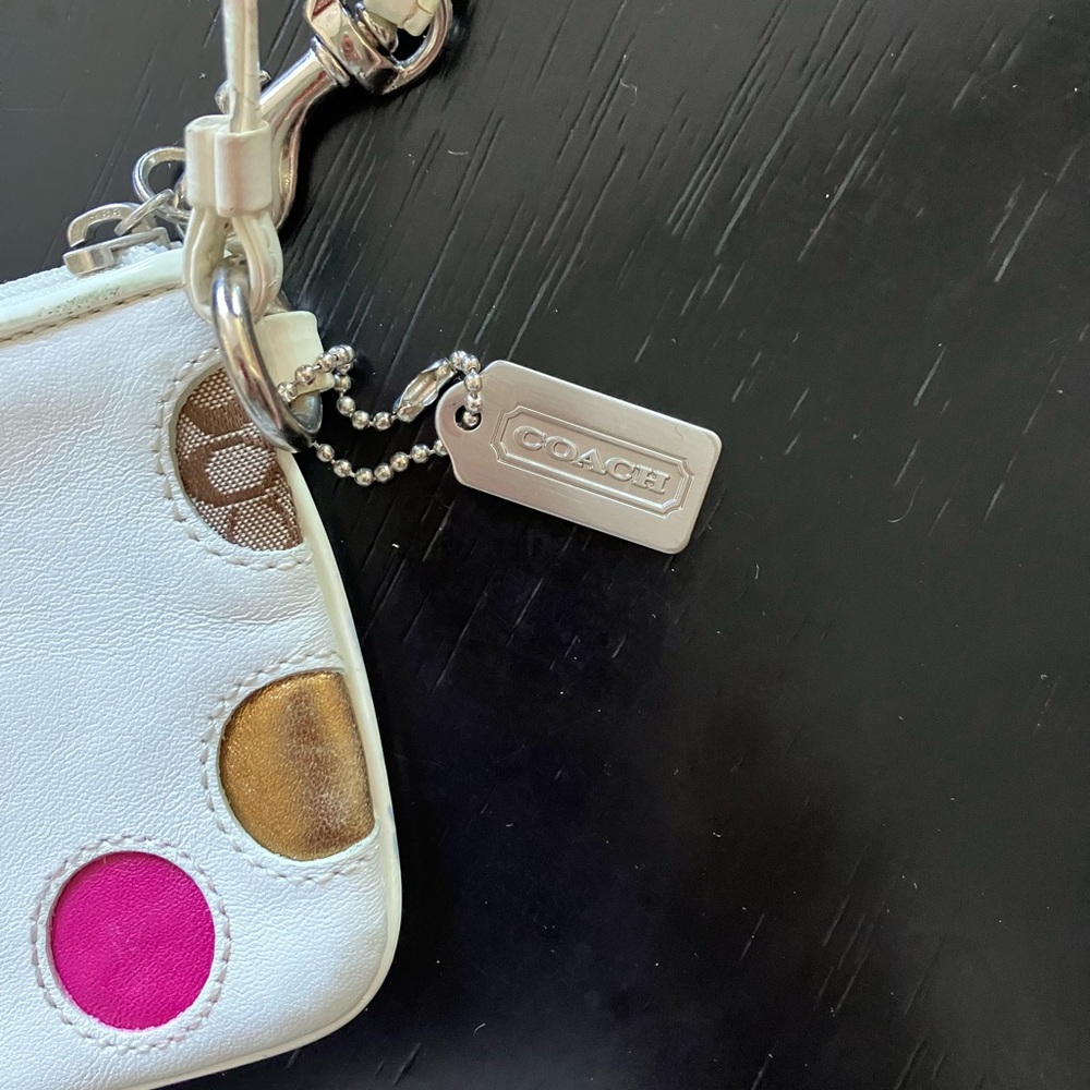 Coach white leather wristlet - Picture 2 of 3